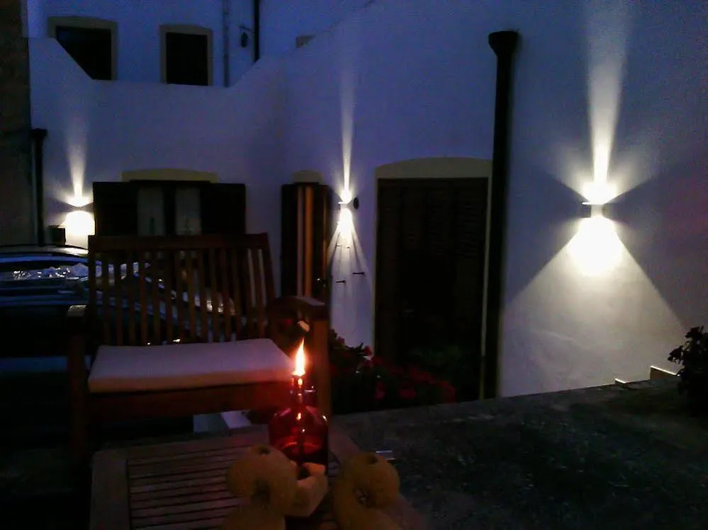 B&B Bianco Sale Rilievo Bed & Breakfast