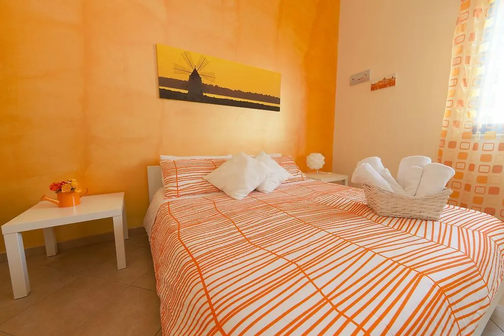 B&B Bianco Sale Rilievo Bed & Breakfast